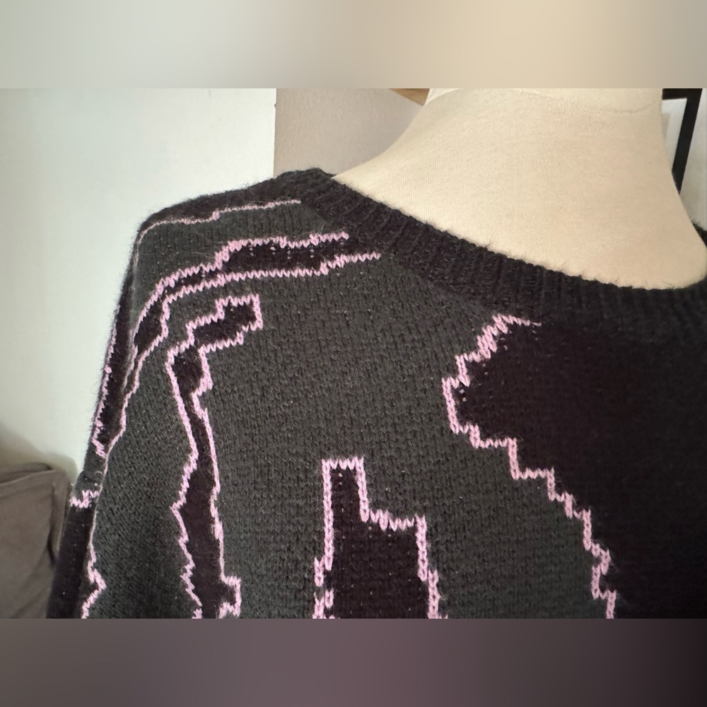 Fashion Nova Hear me Roar sweater size L sold out online - Picture 4 of 9